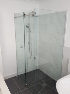 Frameless Shower Screen