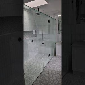 01_ShowerScreen_BG